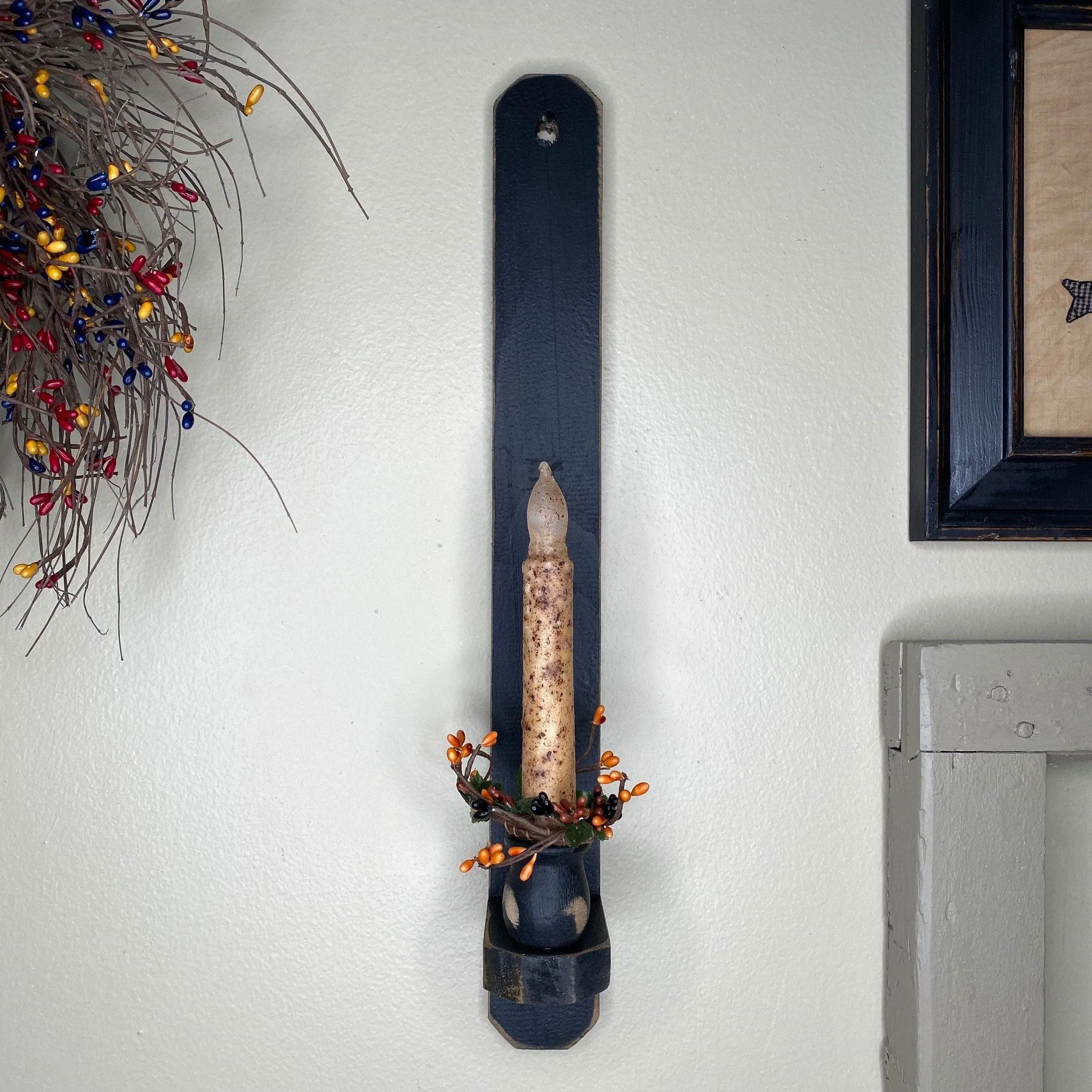 18" Black Wood Sconce - Grungy Ivory Timer Candle