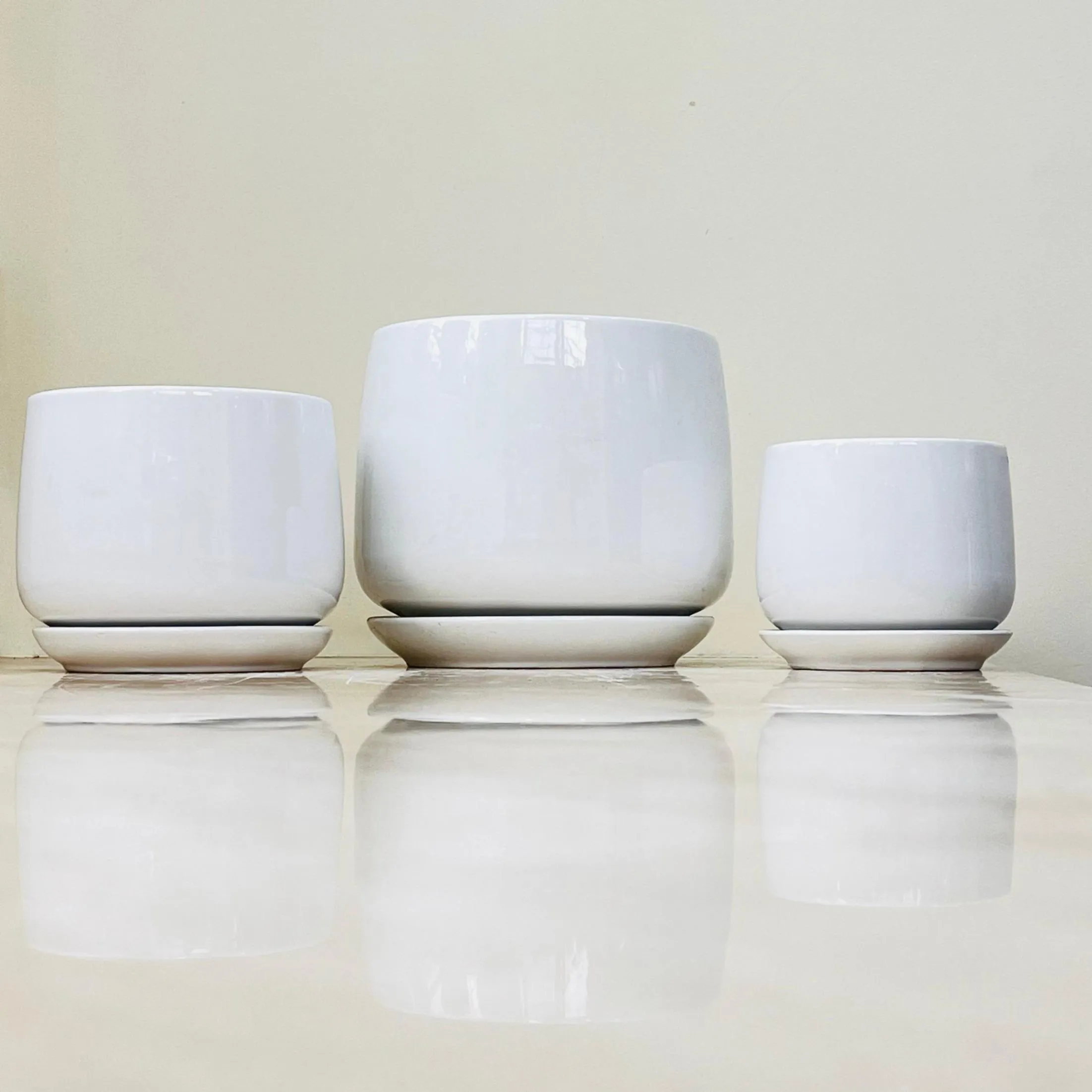 Chic White Ceramic Pot Set Of 3