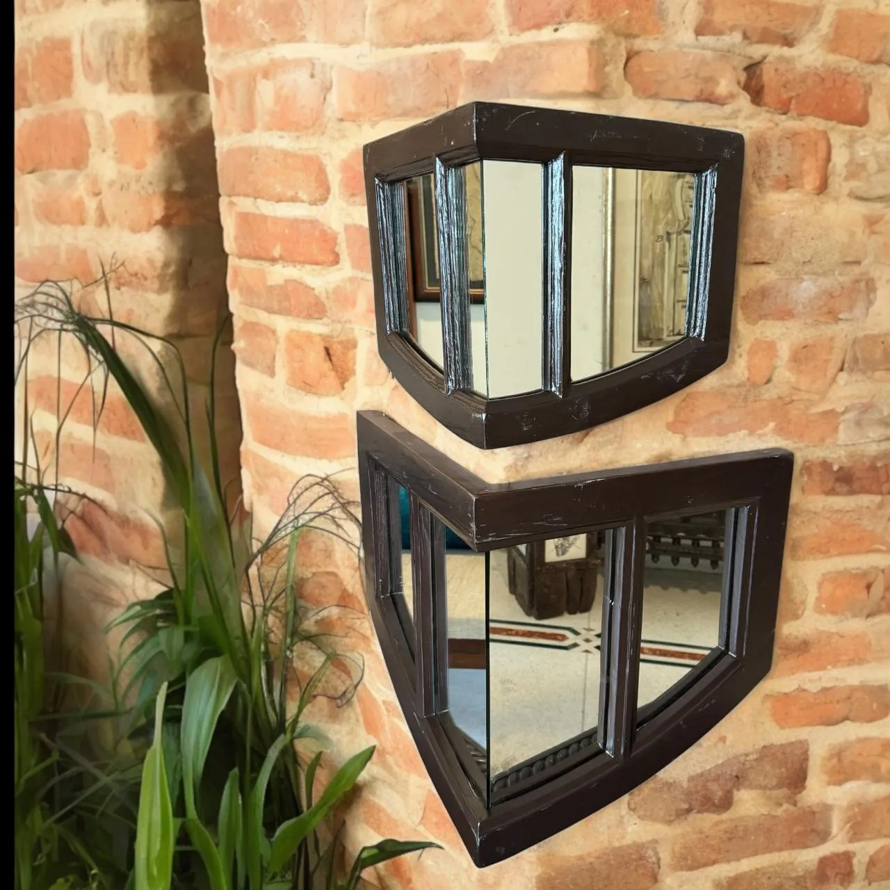 Corner Mirrors :Aaina 11 ( Set of two)