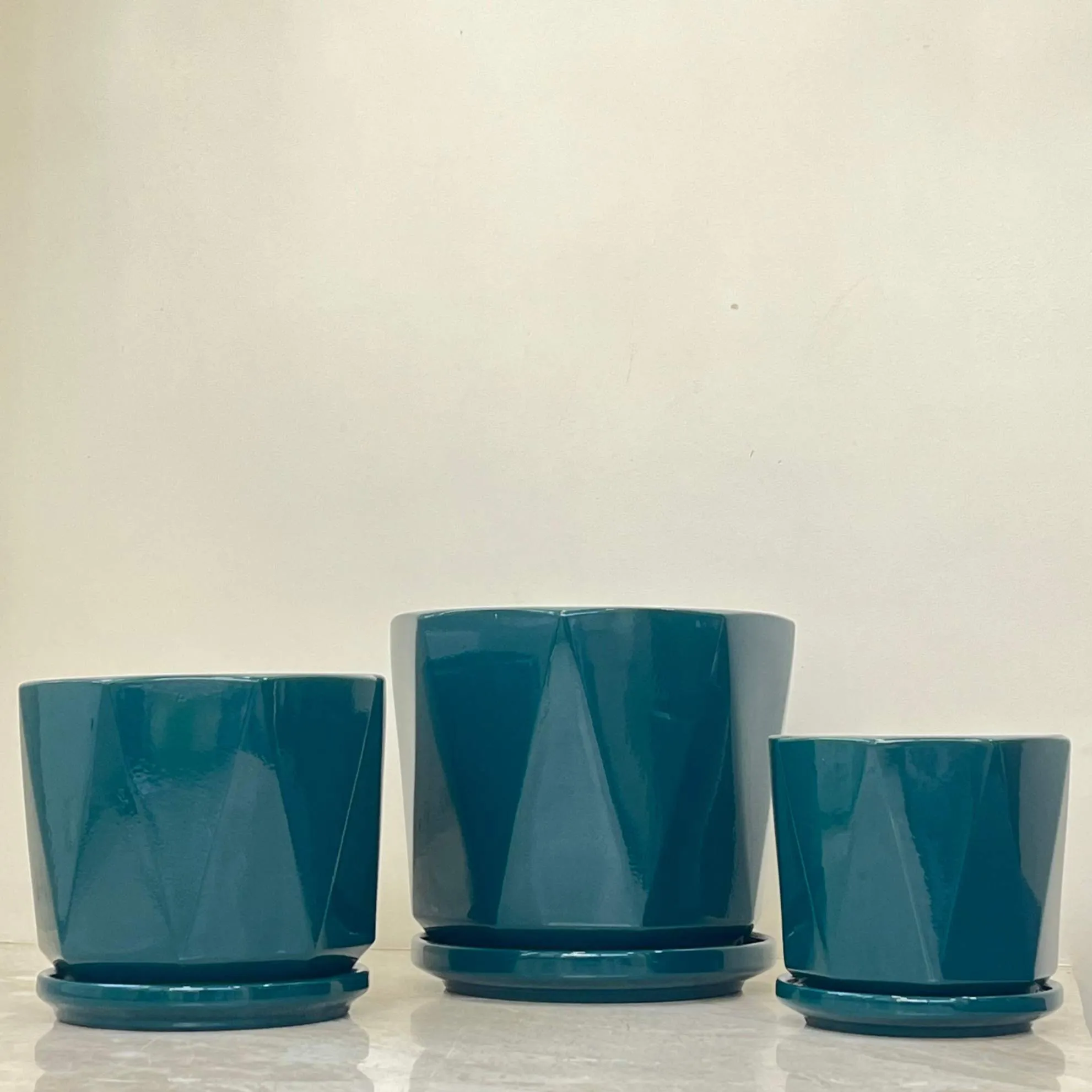 Glossy Facet Planter Set Of 3