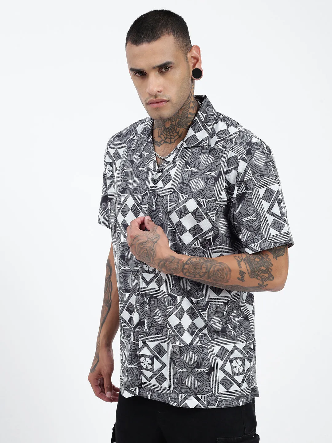 Men Geometric Grey Relaxed Fit Casual Shirt