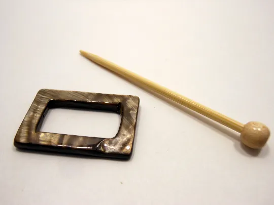 Mother of Pearl Rectangular Shawl Pin "Berth"