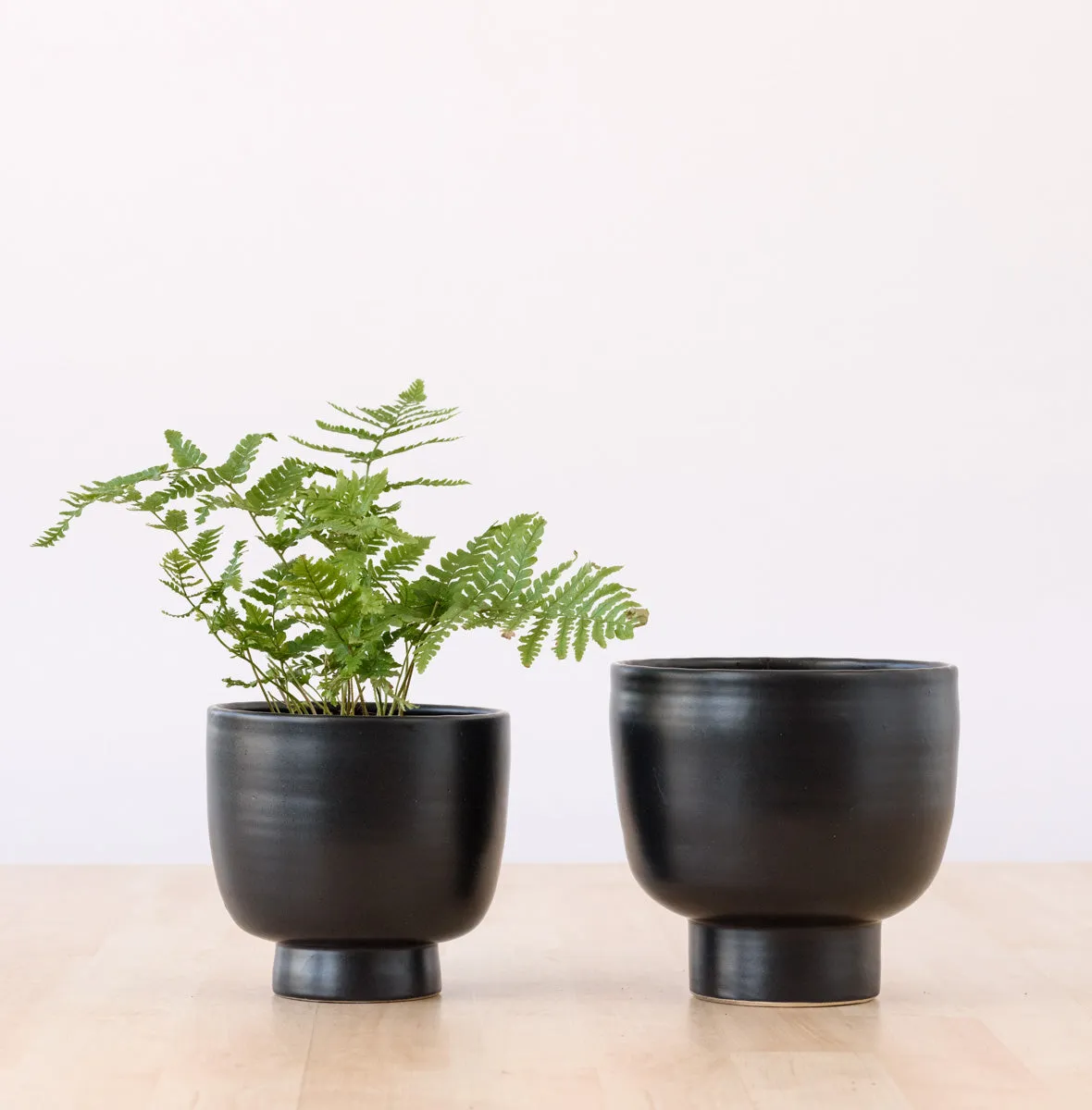 Shing Plinth Planter - Black