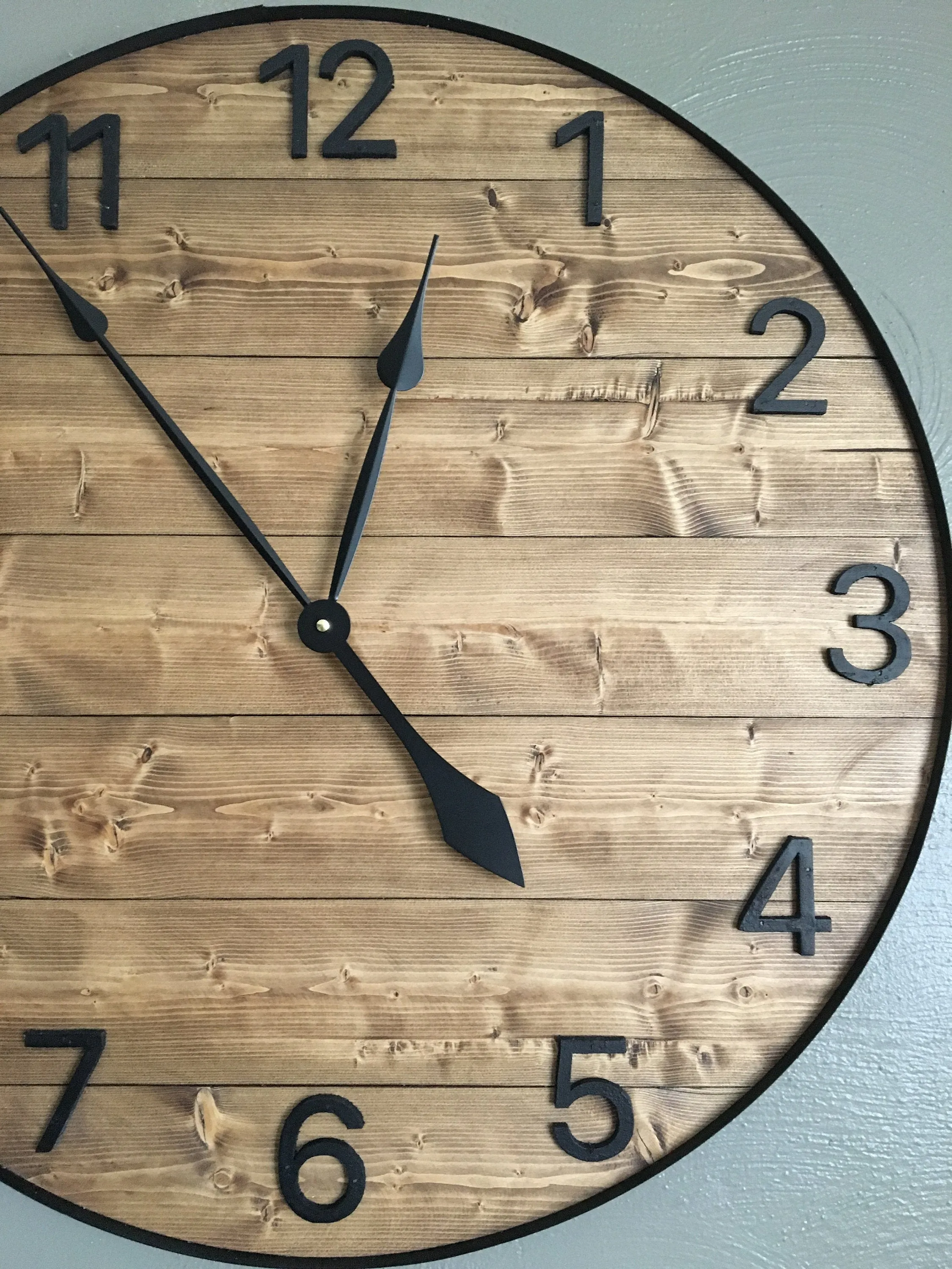 Stained Numeric Wall Clock