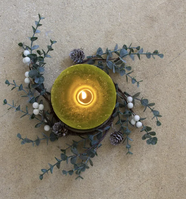 White Berry and Cone Candle Ring